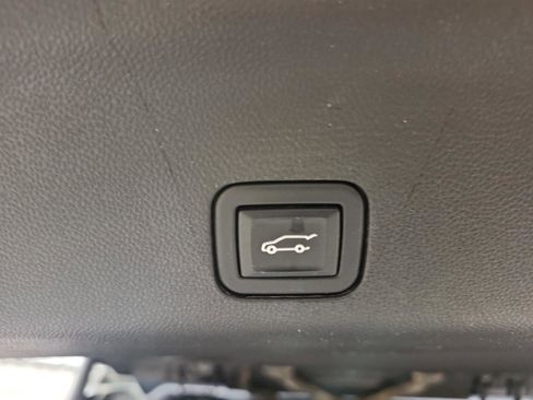 Used 2023 GMC Yukon AT4 image 6