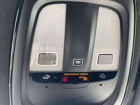 Certified 2023 Volvo C40 P8 Recharge Plus image 31