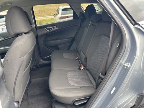 Used 2025 Kia Sportage LX AWD/4WD image 33