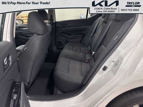 Used 2023 Nissan Altima 2.5 SV image 10