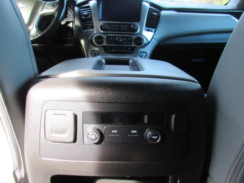Used 2020 Chevrolet Tahoe LT image 20