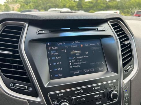 Used 2017 Hyundai Santa Fe SE FWD image 25