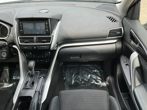 Used 2020 Mitsubishi Eclipse Cross ES FWD image 27