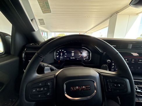 Certified 2025 GMC Sierra 1500 AT4 w/ Technology Package image 17