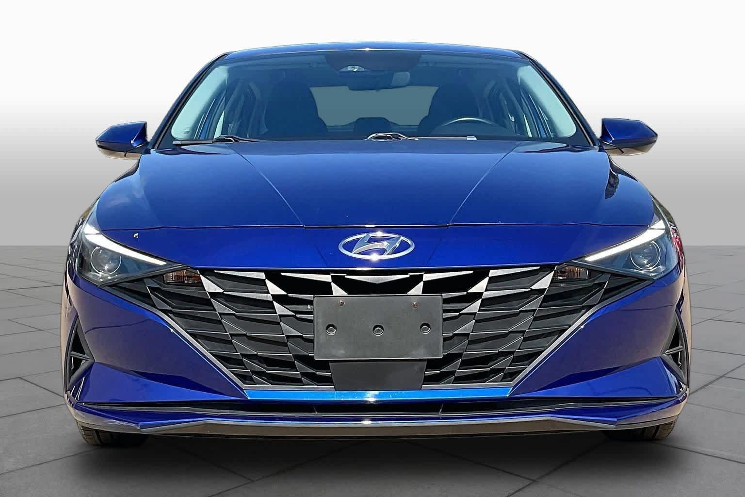 Certified 2021 Hyundai Elantra SEL w/ Convenience Package FWD image 4