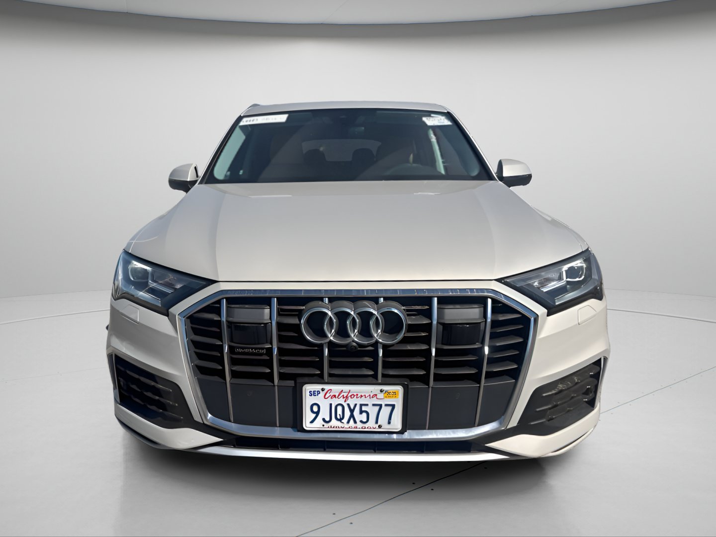 Used 2023 Audi Q7 2.0T Premium w/ Convenience Package AWD/4WD image 4
