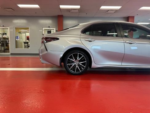 Certified 2023 Toyota Camry SE AWD/4WD image 29