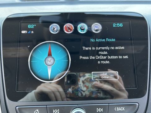 Used 2018 Chevrolet Equinox Premier image 30