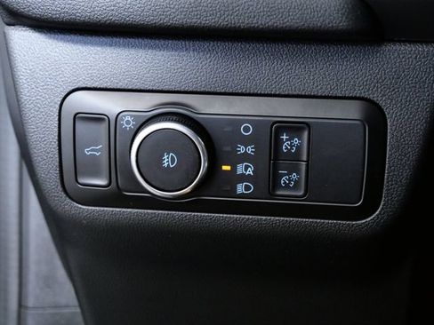 Certified 2025 Ford Escape Platinum AWD/4WD image 26
