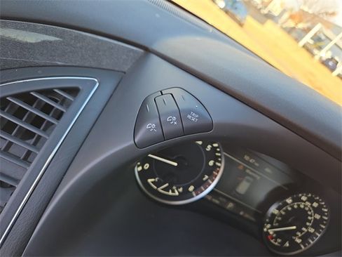 Used 2022 Nissan Armada SV w/ Cargo Package image 38