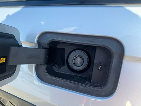Used 2024 Jeep Grand Cherokee Altitude RWD image 28