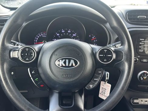 Used 2014 Kia Soul + FWD image 24