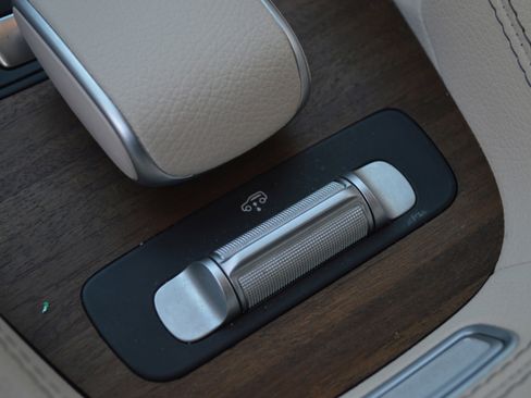 Used 2023 Mercedes-Benz GLS 450 450 image 25