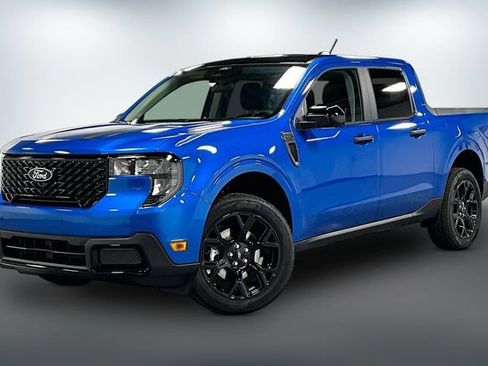 New 2026 Ford Maverick XLT w/ Equipment Group 301A AWD/4WD image 2