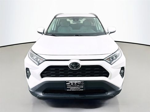 Used 2020 Toyota RAV4 XLE image 2
