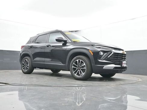 Used 2024 Chevrolet TrailBlazer LT w/ LT Cold Weather Package AWD/4WD image 43