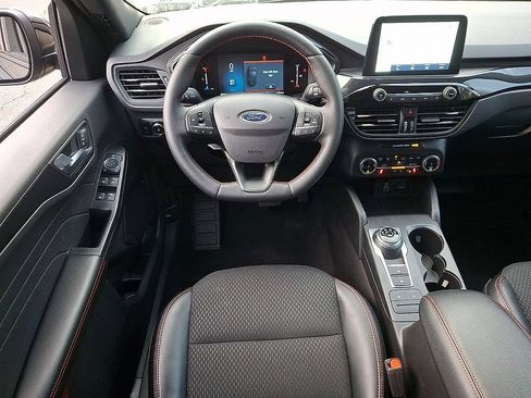Used 2025 Ford Escape ST-Line Select AWD/4WD image 11