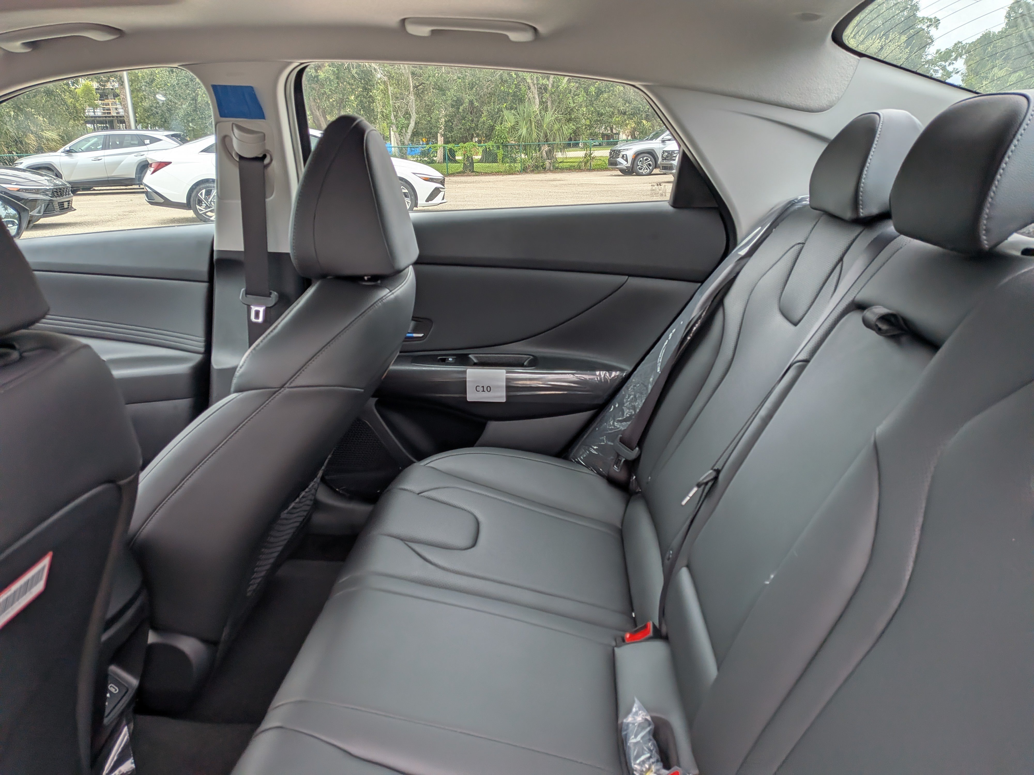 New 2026 Hyundai Elantra Limited FWD image 14