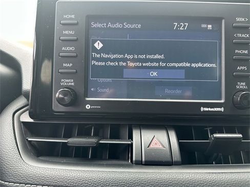 Used 2021 Toyota RAV4 LE image 19