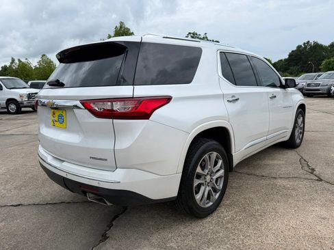 Used 2019 Chevrolet Traverse Premier w/ Driver Confidence II Package FWD image 5