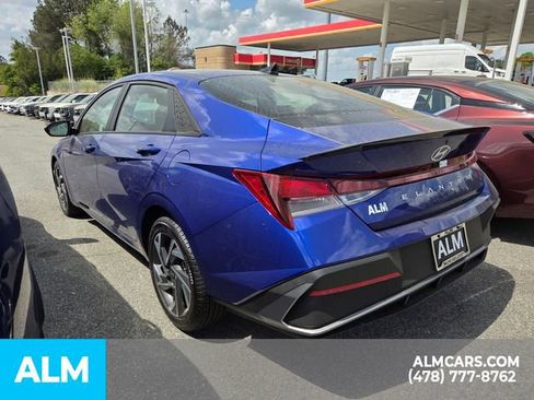 Used 2025 Hyundai Elantra Sport image 8