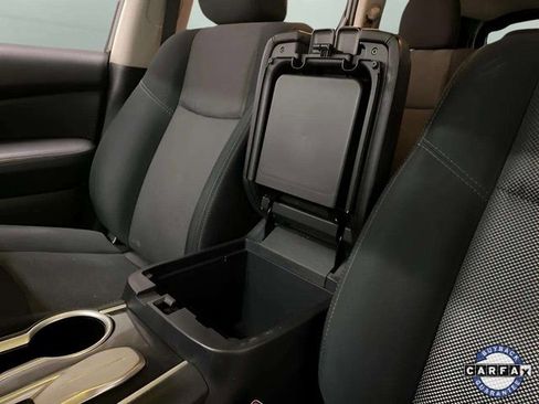 Used 2019 Nissan Pathfinder SV image 63