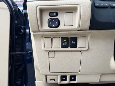 Used 2014 Lexus ES 300h Hybrid w/ Luxury Package w/Bamboo Trim image 40