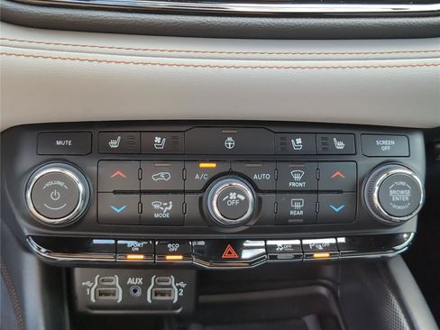 Used 2022 Dodge Durango R/T AWD/4WD image 24