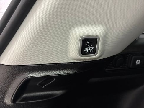 Used 2023 Jeep Grand Cherokee Laredo w/ Luxury Tech Group I AWD/4WD image 14