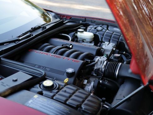 Used 2002 Chevrolet Corvette Coupe w/ Preferred Equipment Group2 image 33