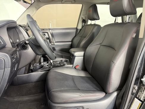 Used 2020 Toyota 4Runner TRD Off-Road Premium w/ Moonroof Package AWD/4WD image 11