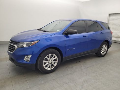 Used 2019 Chevrolet Equinox LS image 2