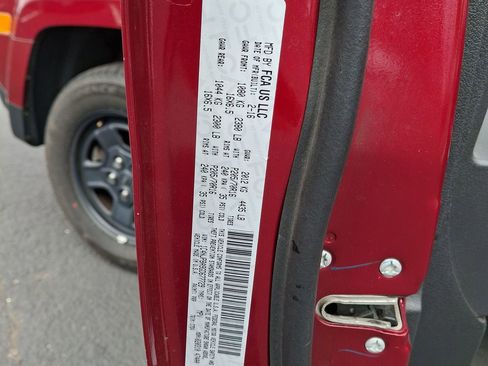 Used 2016 Jeep Patriot Sport FWD image 24