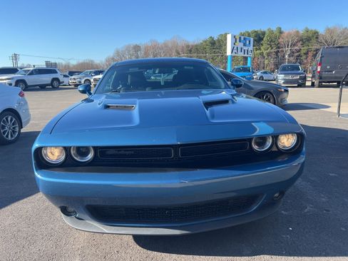 Used 2020 Dodge Challenger SXT w/ Blacktop Package image 5
