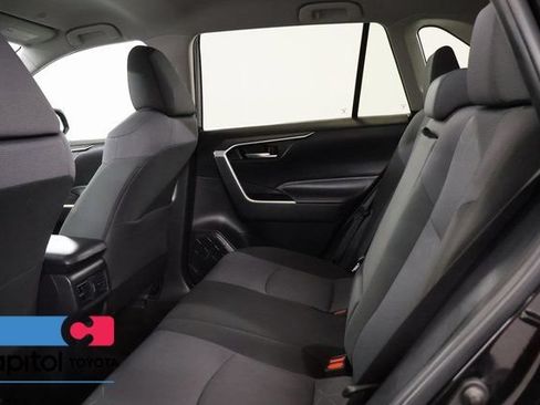 Certified 2025 Toyota RAV4 XLE AWD/4WD image 31