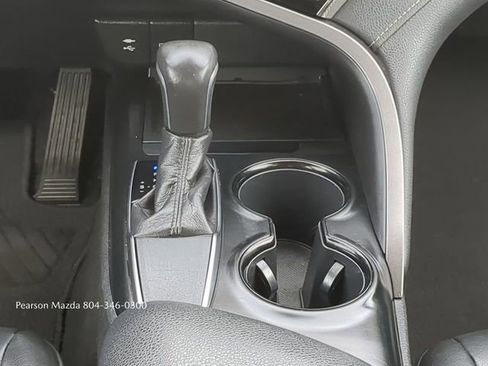 Used 2019 Toyota Camry SE w/ Convenience Package image 17