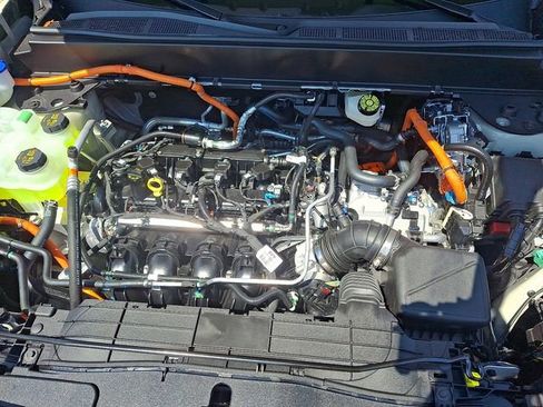 New 2025 Ford Maverick XLT w/ XLT Luxury Package image 17