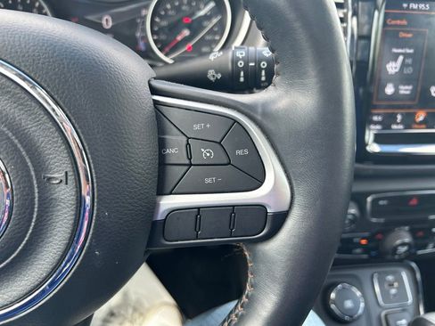 Used 2018 Jeep Compass Limited w/ Navigation Group AWD/4WD image 29