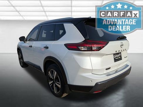 Used 2025 Nissan Rogue SL w/ SL Premium Package AWD/4WD image 2