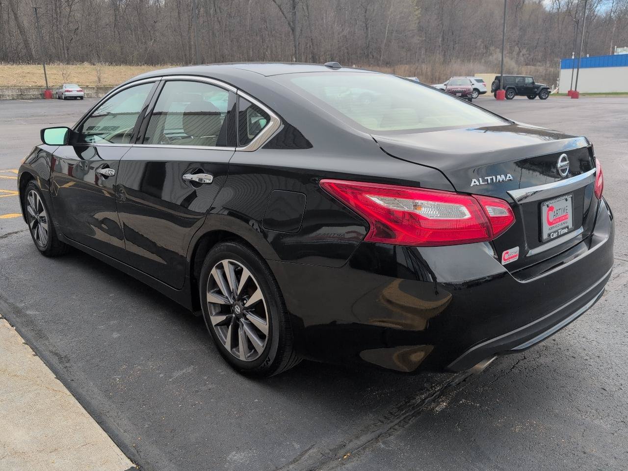 Used 2017 Nissan Altima 2.5 SV FWD image 6