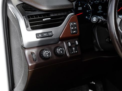 Used 2020 Chevrolet Suburban Premier w/ 6.2L Performance Package image 27