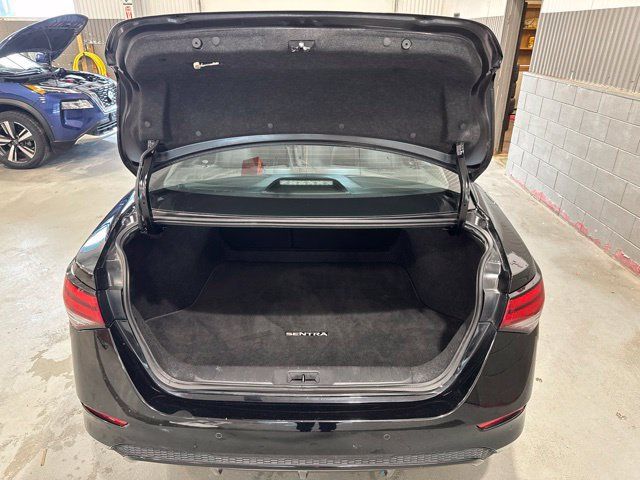 Used 2025 Nissan Sentra SV FWD image 13