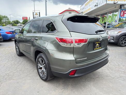 Used 2016 Toyota Highlander XLE AWD/4WD image 5