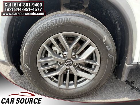 Used 2022 Nissan Rogue S FWD image 23