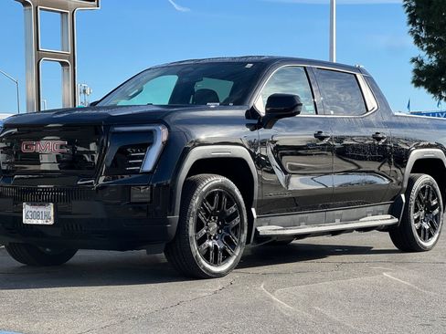 Used 2026 GMC Sierra EV Elevation w/ LPO, Elevation Dark Package AWD/4WD image 8