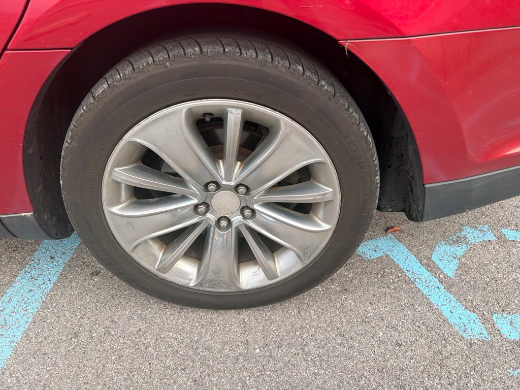 Used 2010 Ford Taurus Limited FWD image 7