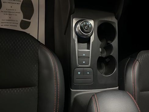 Used 2025 Ford Escape ST-Line image 16