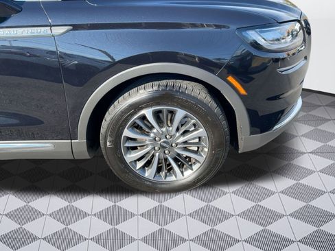 Used 2023 Lincoln Nautilus AWD image 11