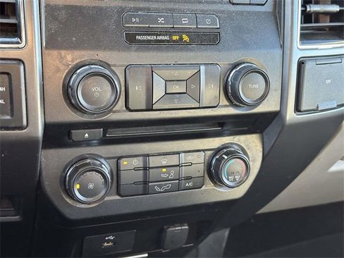 Used 2018 Ford F150 XLT image 11