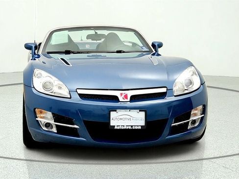 Used 2007 Saturn Sky RWD image 2